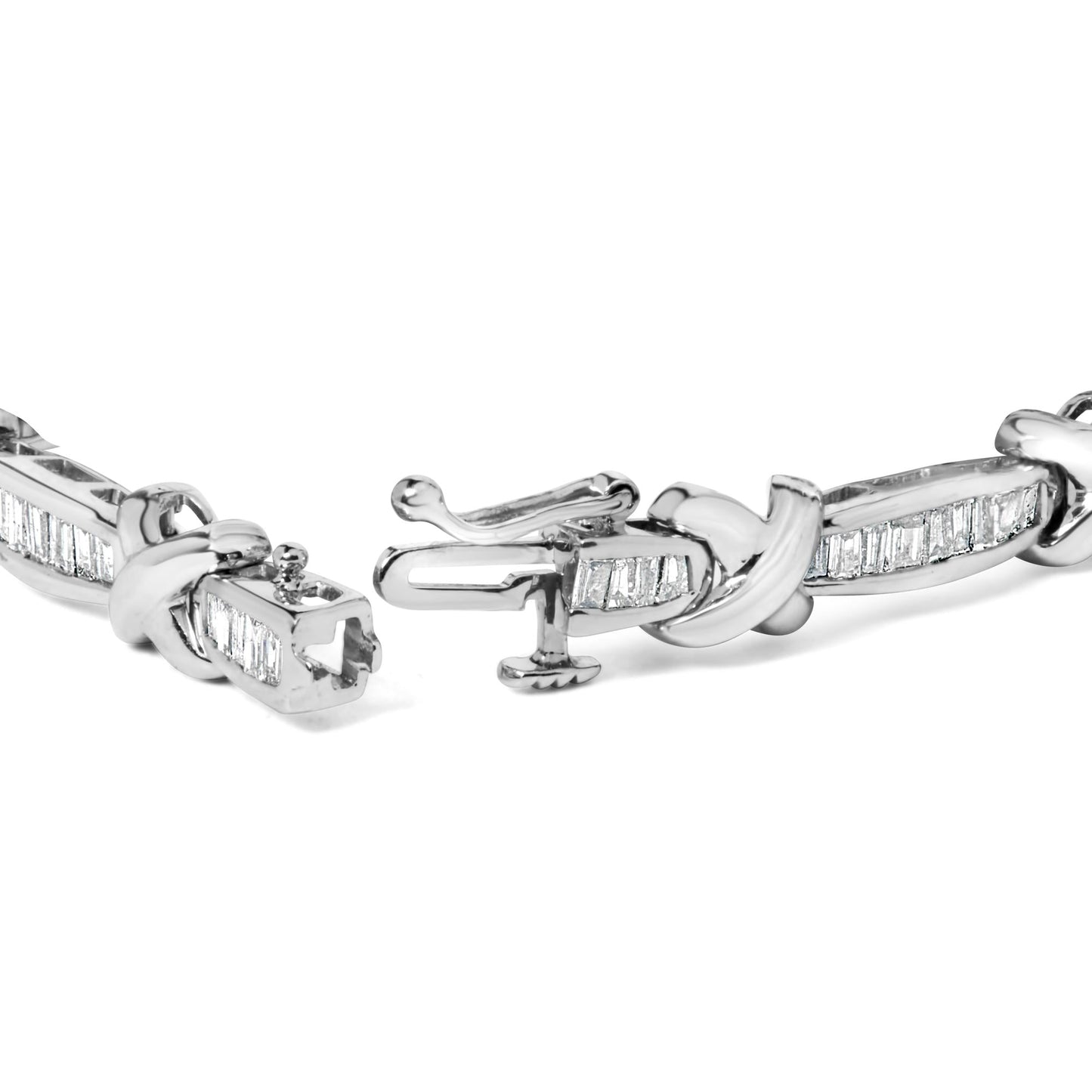 14K White Gold Baguette-Cut Diamond X-Link Bracelet – 2.00 CTW